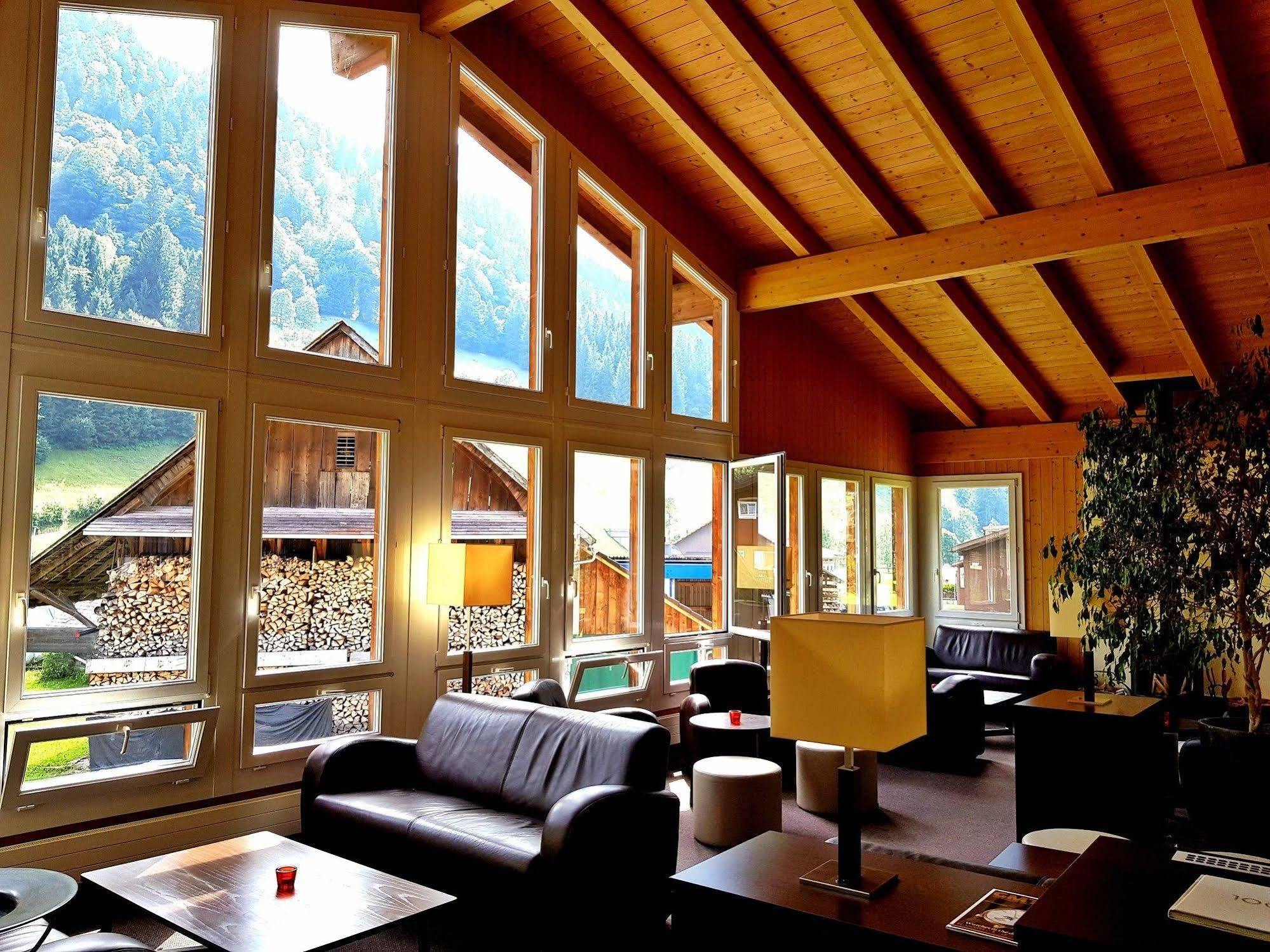Hotel Cathrin Енгелберг Екстериор снимка